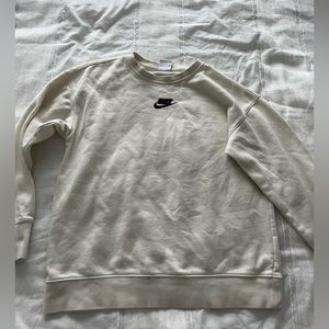 Womens cream/off white crew neck